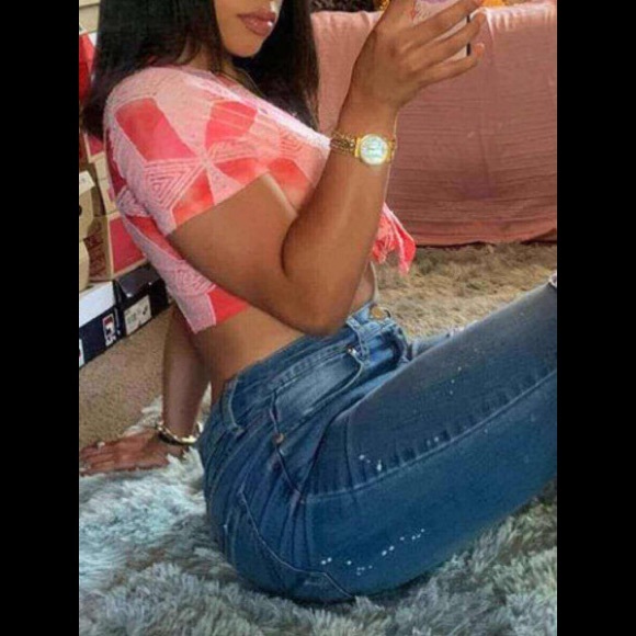 💋Pretty In Pinks 2-Tone Pinks Front Tie V Neck Short Sleeve Geometric Crop Top - Picture 5 of 5